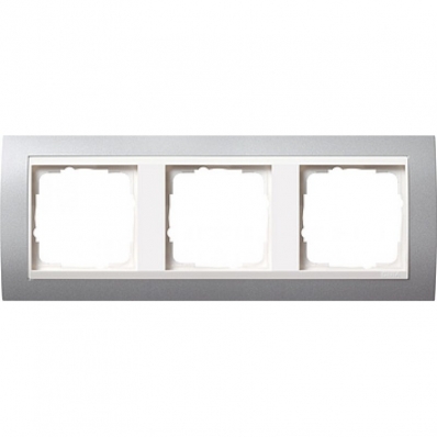 Gira-0213326-Abdeckrahmen-3fach-fuer-reinweiss-Event-Farbe-alu[1]