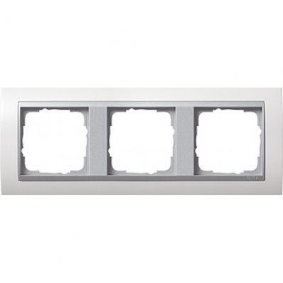 Gira-021371-Abdeckrahmen-3fach-fuer-Farbe-Alu-Event-Reinweiss-matt[1]