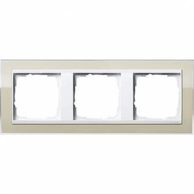 Gira-0213773-Abdeckrahmen-3fach-fuer-reinweiss-Event-Klar-Klar-San[1]