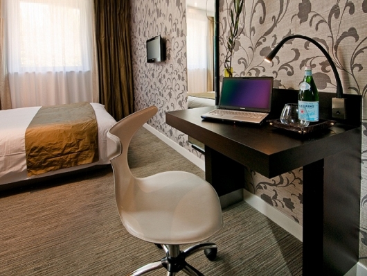 flexiled-contardi-wall-lamp (1)